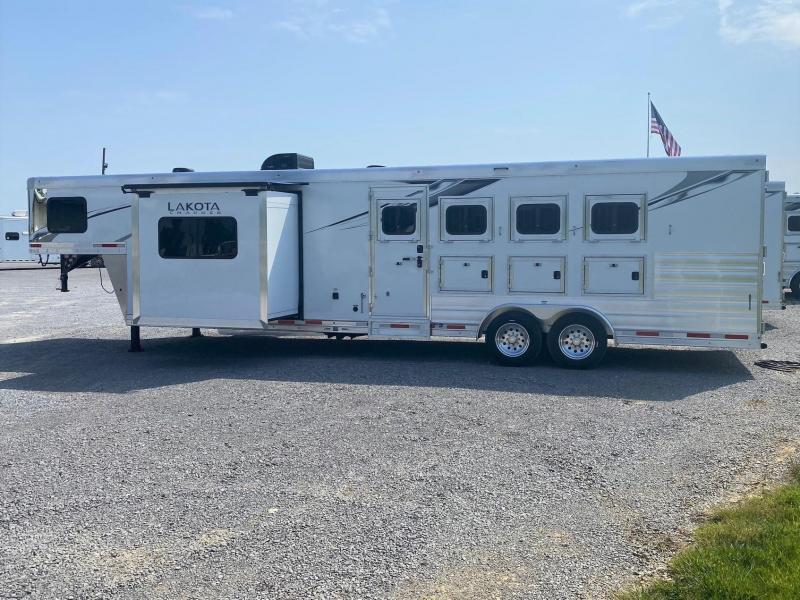 2023 Lakota Charger 8413SR Horse Trailer 2023 Lakota Charger 8413SR Horse Trailer