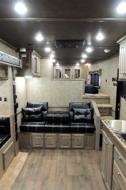 2022 Sundowner Horizon 8014 Slide 3 Horse Trailer 2022 Sundowner Horizon 8014 Slide 3 Horse Trailer