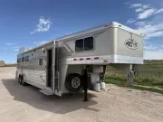 2015 4 Star 11 Foot LQ Outlaw 4 Horse **IN STOCK** 