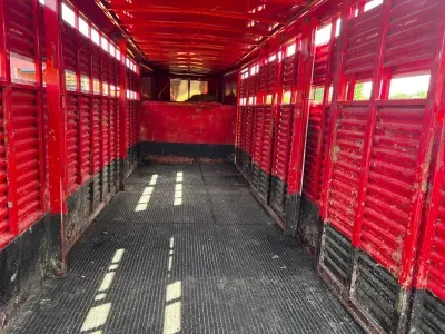 2001 Featherlite 24’ stock Horse & Livestock
