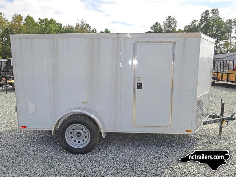 2023 Quality Cargo 510ENCL-W-SW-3K ENCLOSED SA 3K GVWR SWING DOOR SIDE DOOR DISCOUNTED HAIL DAMAGE SMALL DENT IN FENDER 5510W