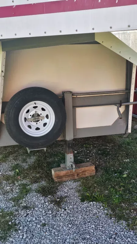 used Horse Trailers Gore Trailers  for sale, in Paris, KY Thumbnail 19