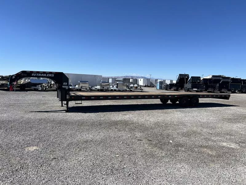 PJ Trailers 8.5x40 Low-Pro Flatdeck With Singles (LS) Flatbed Trailer