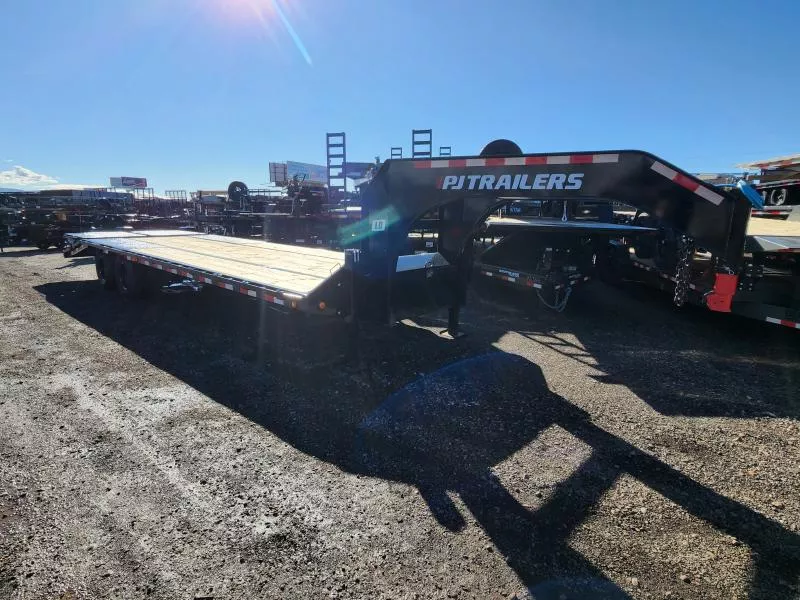 2026 PJ Trailers 28' LD GN Deckover Equipment 25.9K WHD Flatbed Trailer