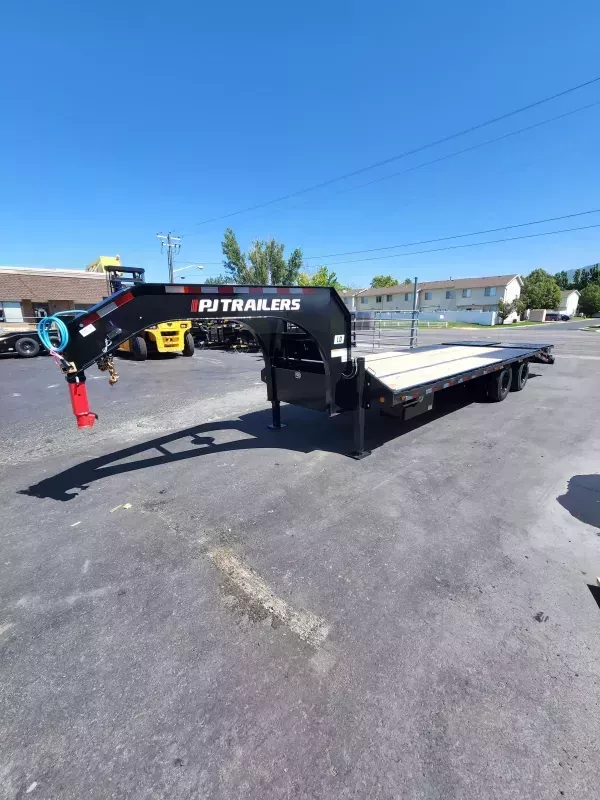 2026 PJ Trailers 28' LD 25K Gooseneck Flatbed Trailer