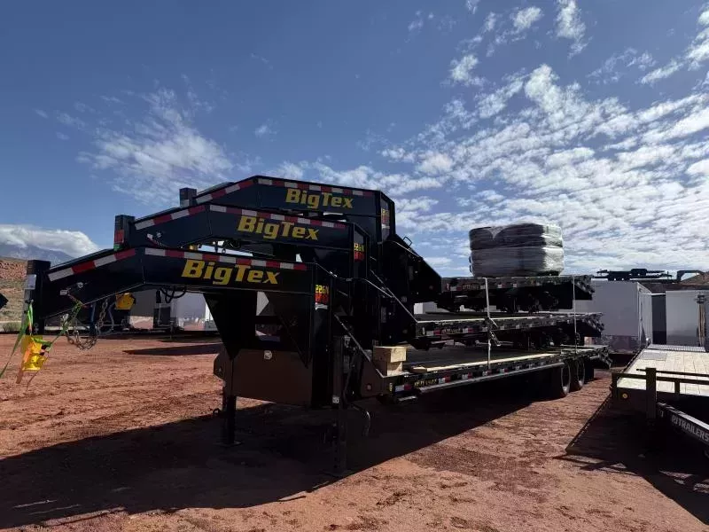  Big Tex Trailers 8.5X30 23.9K TANDEM DUAL GOOSENECK Flatbed Trailer