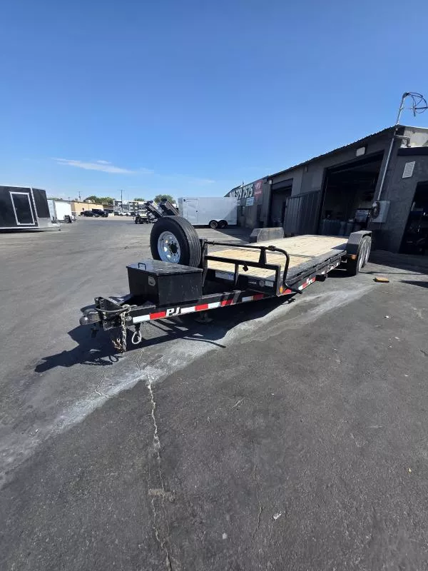 USED 2005 PJ Trailer 22' TJ Tilt 16K HD Equipment Flatbed Trailer