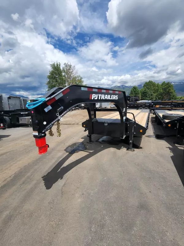 2026 PJ Trailers 30' LD GN Dual Flatdeck Flatbed Trailer