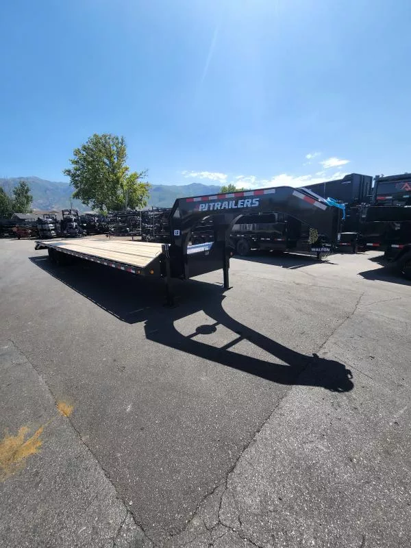 2026 PJ Trailers 40' LD GN Deckover Equipment 25K WHD Flatbed Trailer