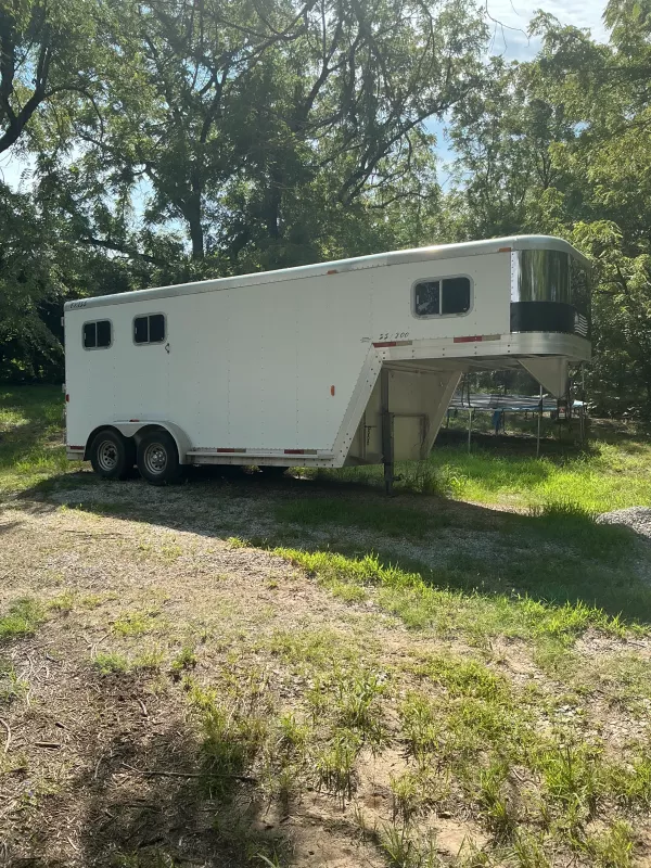 Gooseneck 2 horse trailer