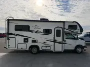 new Camper / RV Chevrolet  for sale, in Rice, MN Thumbnail 2
