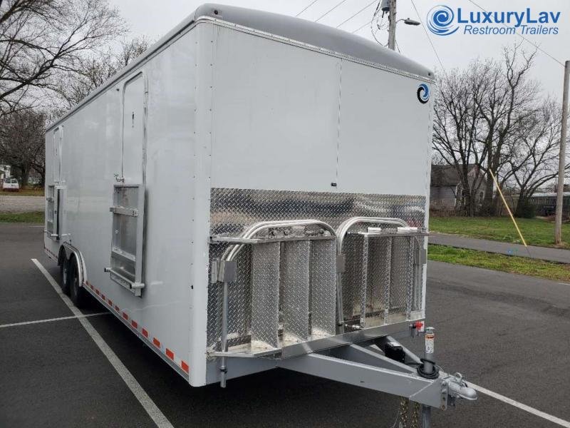 110 LuxuryLav WC 4F2M Multi Stall 10 Restroom Trailer 110 LuxuryLav WC 4F2M Multi Stall 10 Restroom Trailer