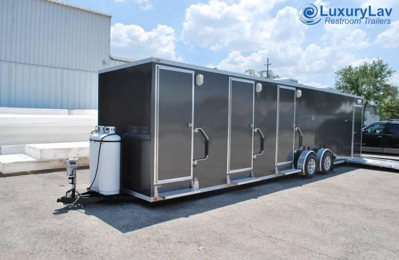 ADA+2 Specialty Laundry Combo Trailer ADA+2 Specialty Laundry Combo Trailer