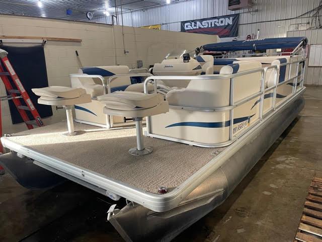 2004 Sweetwater Challenger 200ES 2004 Sweetwater Challenger 200ES