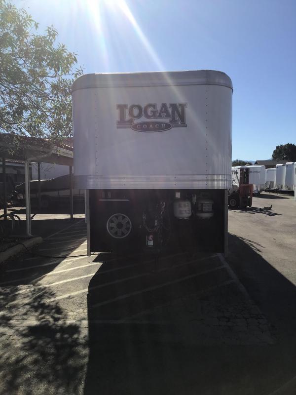 2017 Logan Coach LIMITED Horse Trailer 2017 Logan Coach LIMITED Horse Trailer
