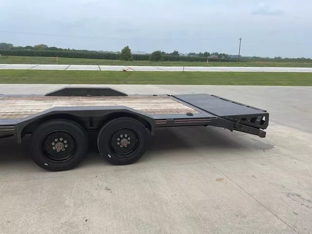 used Equipment / Flatbed Trailers Diamond C Trailers  for sale, in Cortland, NE Thumbnail 4