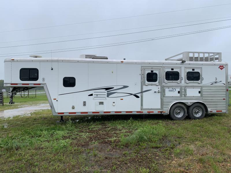 2002 Hart Trailers 3 horse Livestock Trailer 2002 Hart Trailers 3 horse Livestock Trailer