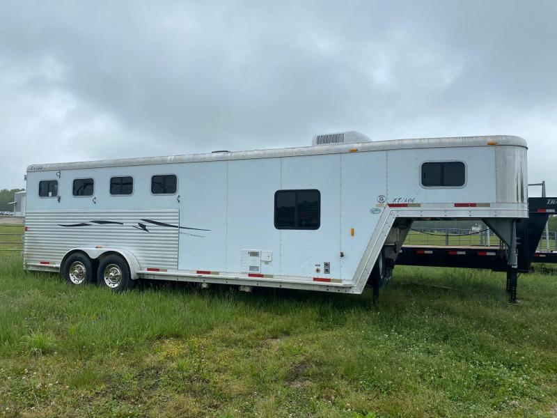 2003 Exiss Trailers XT1406 Horse Trailer 2003 Exiss Trailers XT1406 Horse Trailer