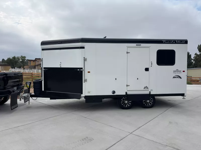 2024 Trails West RPM BP 20FT BURANDT BACKCOUNTRY SNOWMOBILE TRAILER