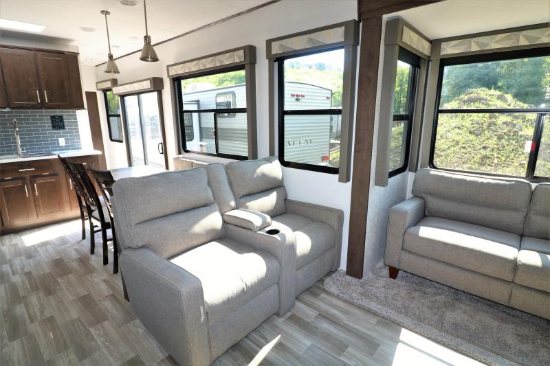 new Park Models Forest River Salem Villa Estate for sale, in Irwin, PA Thumbnail 15