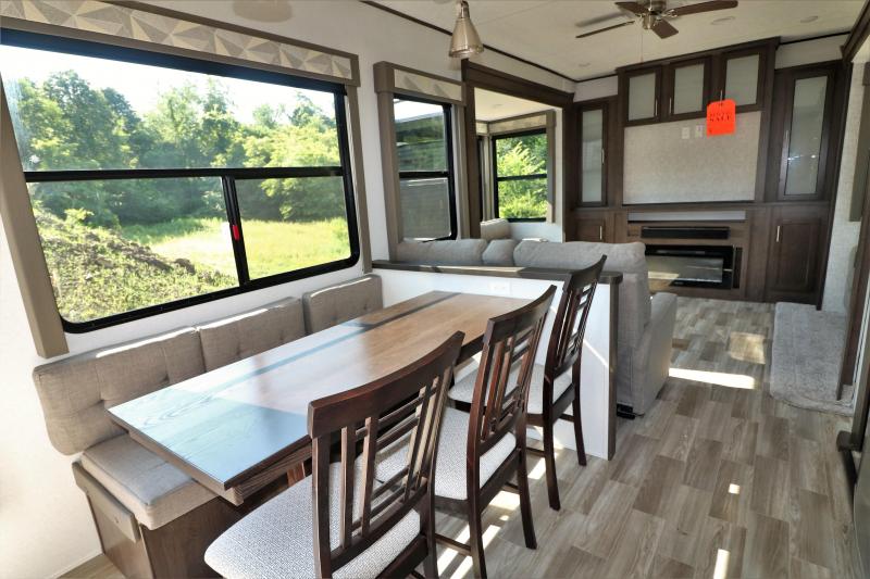 new Park Models Forest River Salem Villa Estate for sale, in Irwin, PA Thumbnail 6