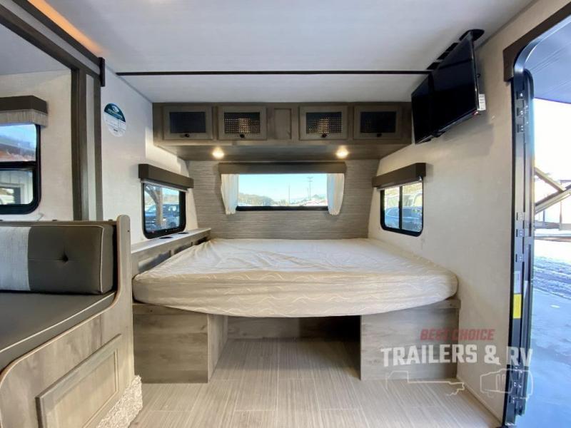 new Travel Trailers Forest River Surveyor Legend for sale, in Irwin, PA Thumbnail 17