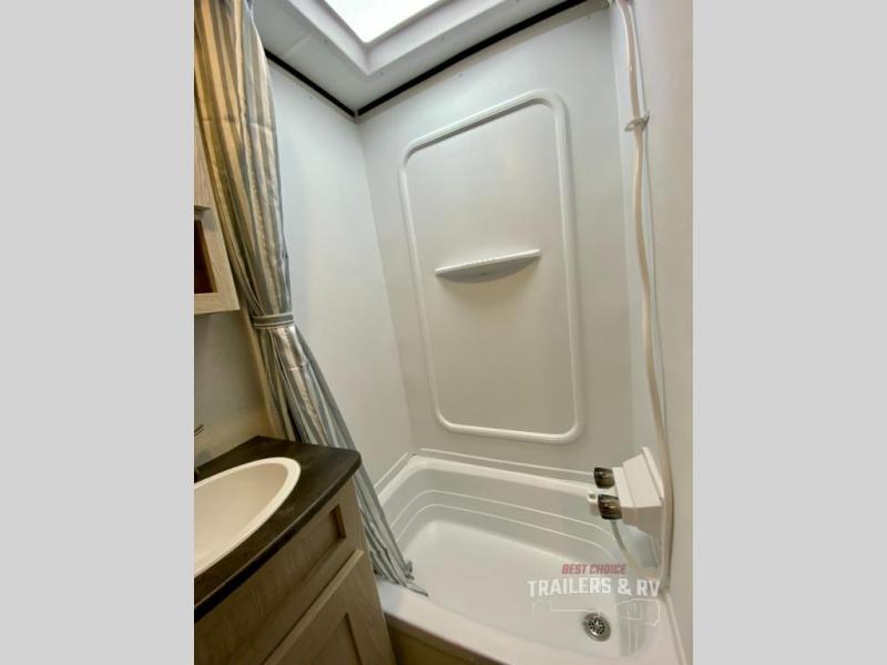 new Travel Trailers Coachmen Apex Ultra-Lite for sale, in Irwin, PA Thumbnail 46