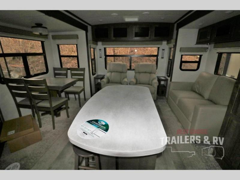 new Travel Trailers Forest River Flagstaff Classic for sale, in Irwin, PA Thumbnail 6