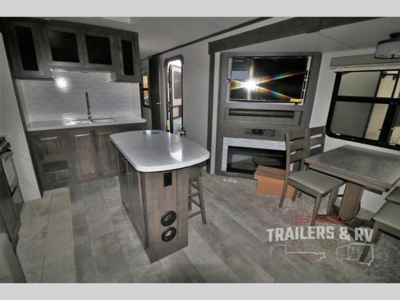 new Travel Trailers Forest River Flagstaff Classic for sale, in Irwin, PA Thumbnail 16