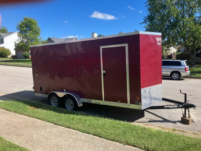 Heavy duty enclosed trailer