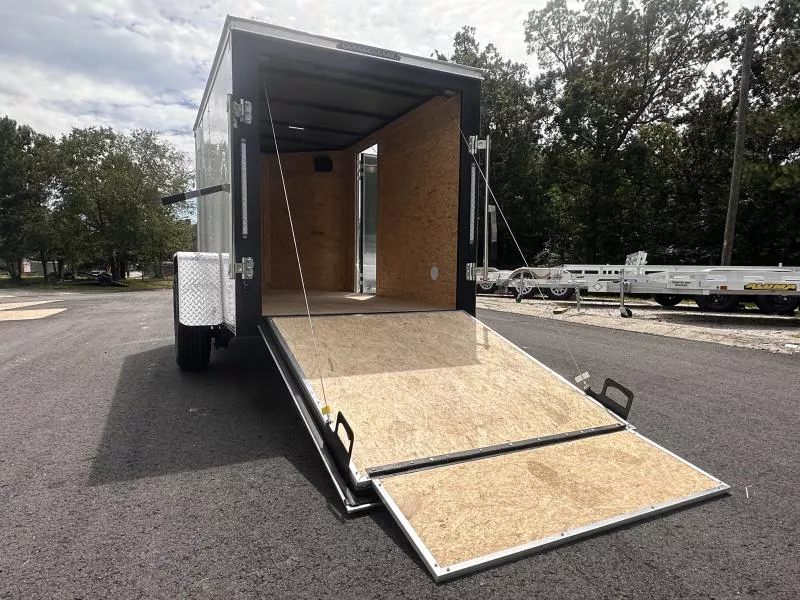 Covered Wagon 5'x8' Enclosed, Ramp Door & Side Door 2026 