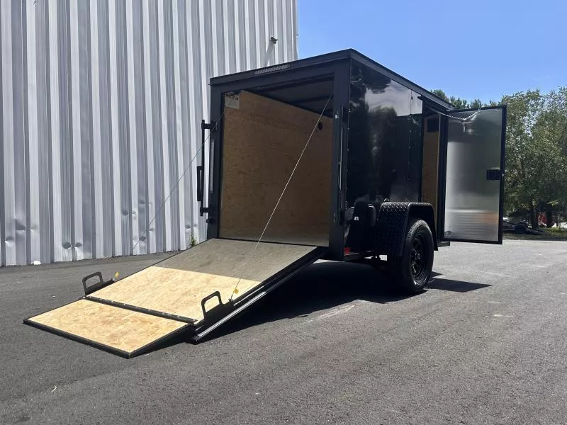 Covered Wagon 5'x8' Enclosed, Ramp Door & Side Door 2026 