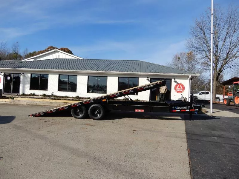Diamond C 8.5X24' Equipment, Full Bed Power Tilt 2026