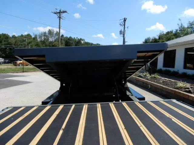 used Equipment / Flatbed Trailers Diamond C Trailers  for sale, in Cumming, GA Thumbnail 3