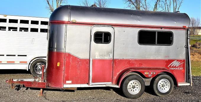 1995 Merhow Trailers Straight Load w/Dressing Room Horse Trailer 1995 Merhow Trailers Straight Load w/Dressing Room Horse Trailer