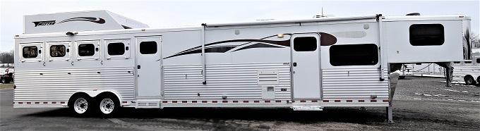2007 Twister 8416 w/Midtack & Generator Horse Trailer 2007 Twister 8416 w/Midtack & Generator Horse Trailer