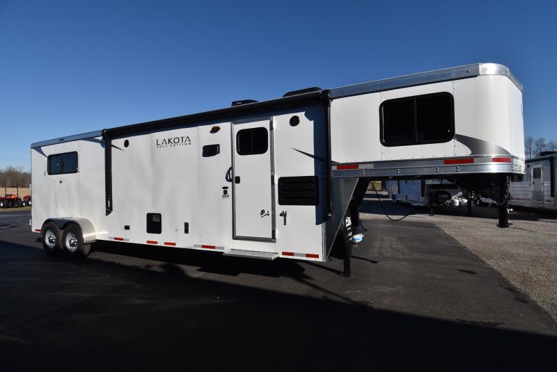 2023 Lakota AC311 Colt  Horse Trailer
