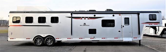 2022 Bison Trailers 8416 Silverado Horse Trailer 2022 Bison Trailers 8416 Silverado Horse Trailer