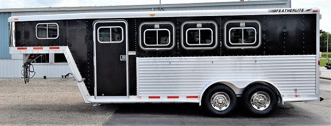 2000 Featherlite 3-H GN Horse Trailer 2000 Featherlite 3-H GN Horse Trailer