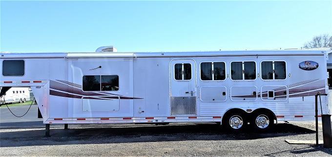2010 Lakota 8413 Charger Horse Trailer 2010 Lakota 8413 Charger Horse Trailer