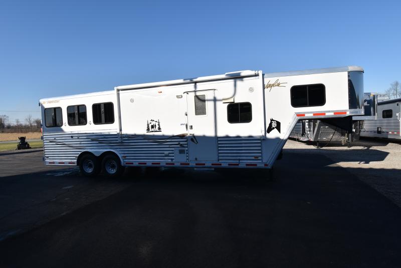 2006 Merhow Trailers 3 horse Alumasport Horse Trailer 2006 Merhow Trailers 3 horse Alumasport Horse Trailer