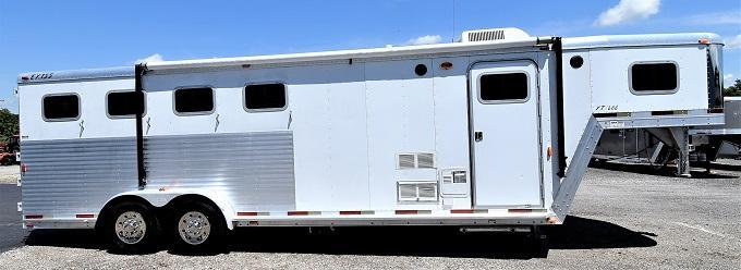 2002 Exiss Trailers XT406 Horse Trailer 2002 Exiss Trailers XT406 Horse Trailer