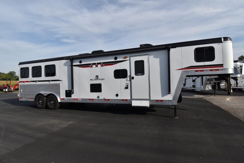 2023 Lakota Trailers 8415 SR Charger Horse Trailer KERLIN TRAILERS