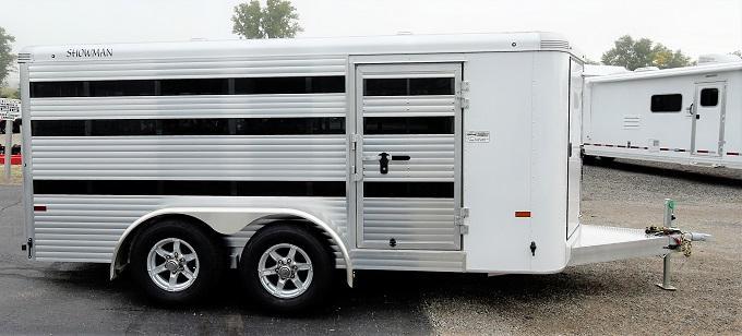 2021 Sundowner Trailers Showman Low Pro 6-Pen Livestock Trailer 2021 Sundowner Trailers Showman Low Pro 6-Pen Livestock Trailer