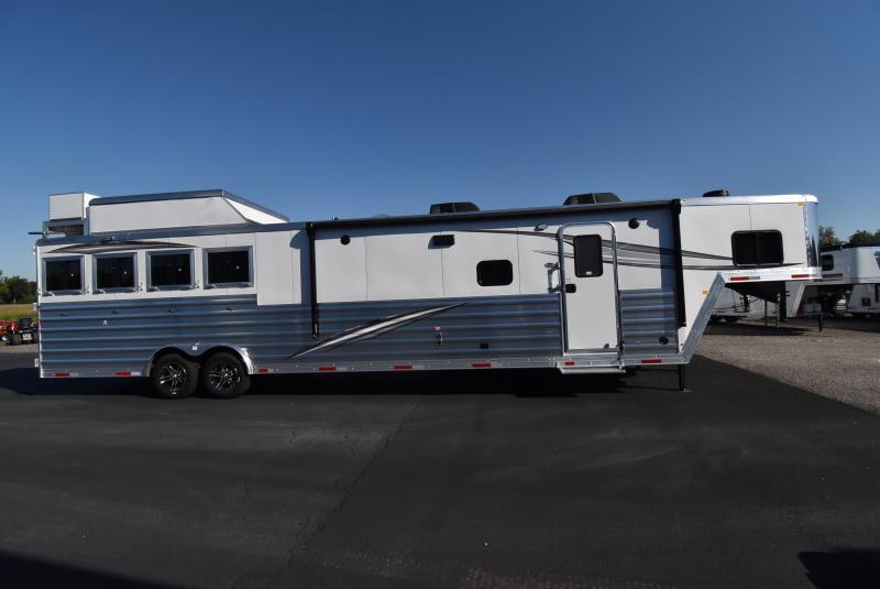2023 Merhow Trailers 8417 Farmhouse Horse Trailer 2023 Merhow Trailers 8417 Farmhouse Horse Trailer