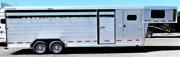 2020 Logan Coach Stock Combo Horse Trailer 2020 Logan Coach Stock Combo Horse Trailer