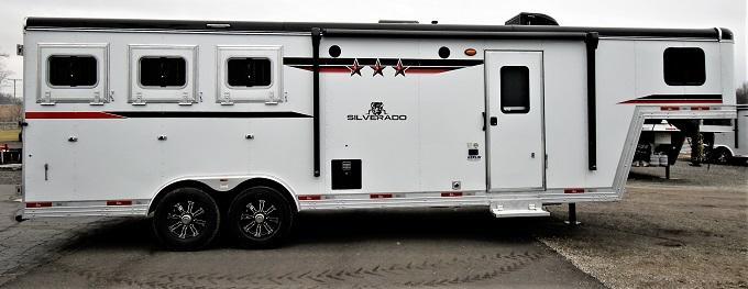 2022 Bison Trailers 8311 Silverado Horse Trailer 2022 Bison Trailers 8311 Silverado Horse Trailer