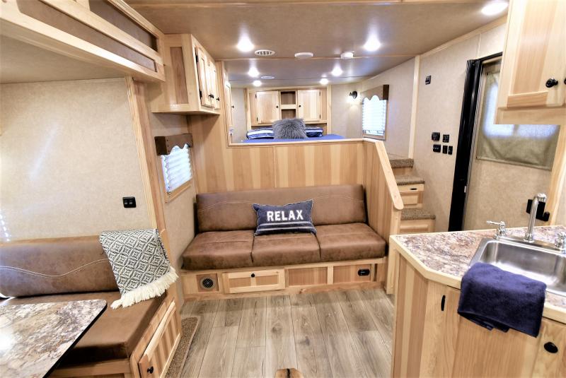 2022 Lakota 8313 Charger Horse Trailer 2022 Lakota 8313 Charger Horse Trailer