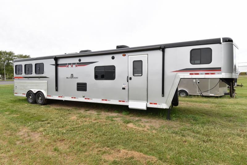 2023 Bison Trailers 8316 Silverado 2023 Bison Trailers 8316 Silverado