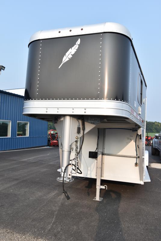 used Horse Trailers Featherlite  for sale, in Silver Lake, IN Thumbnail 4